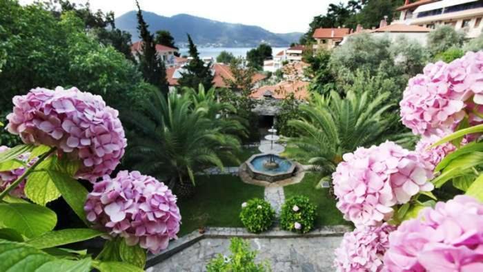 Miramare Hotel Hriszí Amudiá Kültér fotó